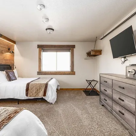 The Adventure Inn Yellowstone